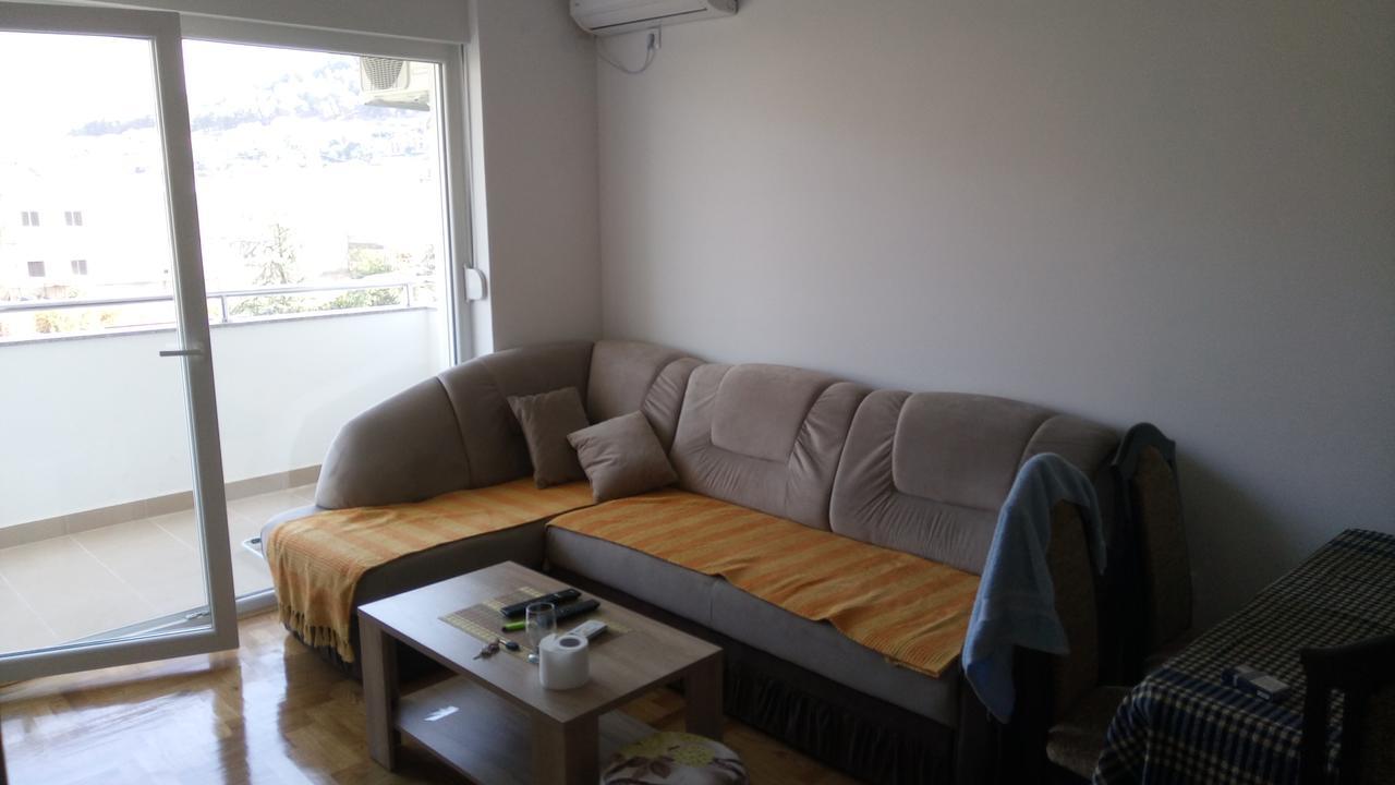Apartman Τρέμπινιε Εξωτερικό φωτογραφία